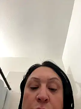 AlyssiaAmoreXO online show from October 18, 9:27 pm