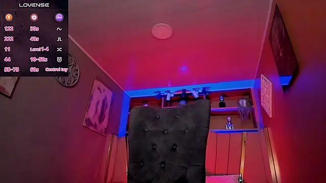 Lucy Williiams online show from October 8, 12:09 pm