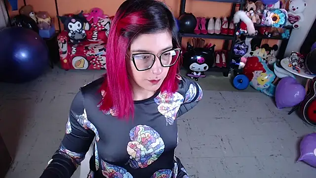Snapshot of MissMiia2 chatting on September 16, 2:47 pm MissMiia2 online show from September 16, 2:47 pm