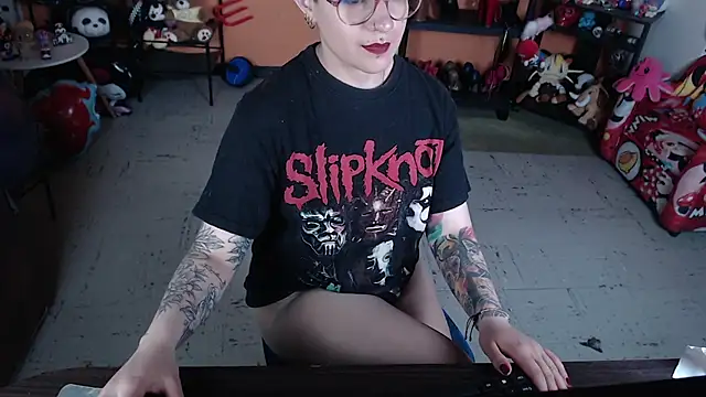 MissMiia2 online show from July 31, 7:15 pm