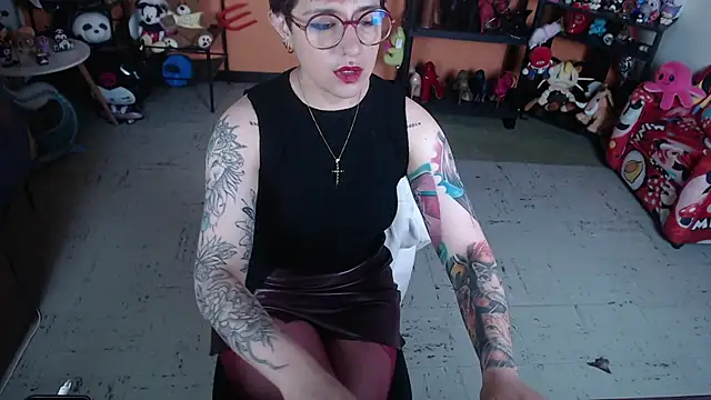 MissMiia2 online show from June 25, 1:02 pm