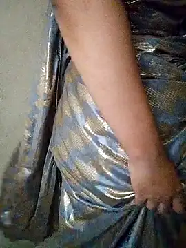 Snapshot of Hynahhh4u chatting on September 24, 7:18 am Hynahhh4u online show from September 24, 7:18 am