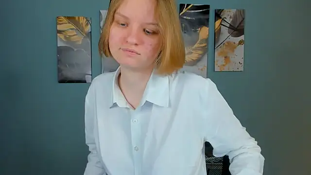 LilianSwall online show from January 17, 2:57 pm