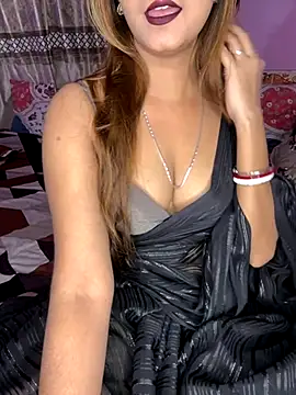 Its ur Ayesha online show from December 3, 8:55 pm