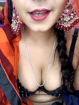 Its ur Ayesha online show from September 18, 8:40 pm