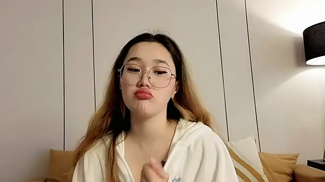 Jennatyan online show from May 1, 5:21 am
