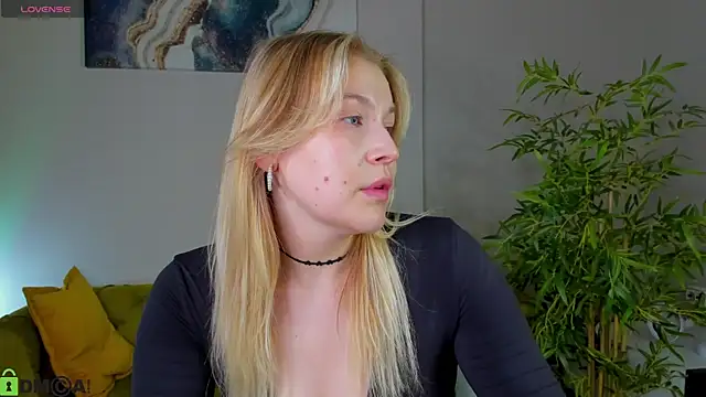 Colleen Blake online show from June 14, 5:02 pm