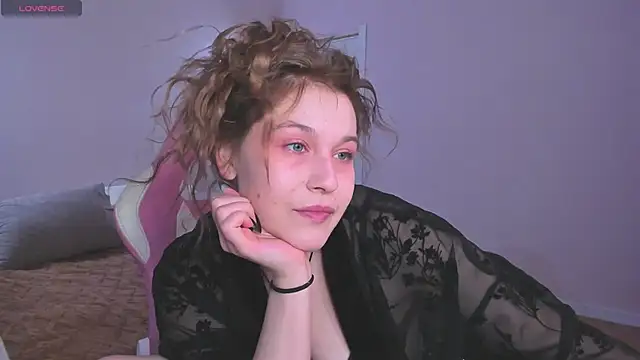 Colleen Blake online show from October 31, 5:28 pm