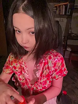 lalallalalaa- online show from February 14, 1:35 pm