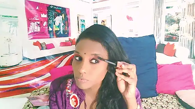 Snapshot of IndianLoveBug chatting on September 14, 5:55 pm IndianLoveBug online show from September 14, 5:55 pm