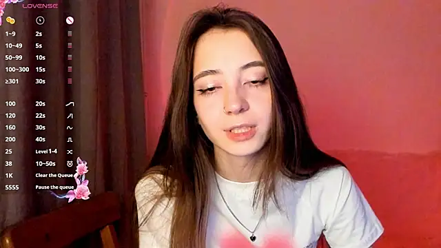 EvaBradley online show from October 21, 7:18 pm