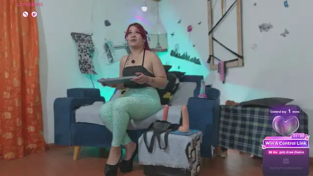 keila j online show from June 17, 10:38 am