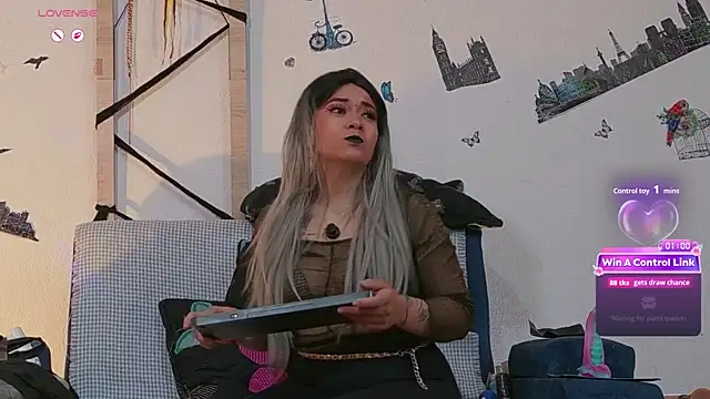 keila j online show from June 7, 10:55 am