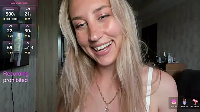 lady Nati online show from June 18, 1:49 pm