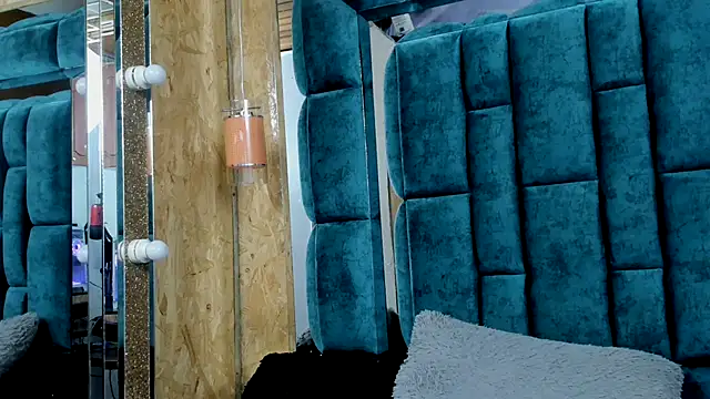 Snapshot of STEFANYVOLKOV chatting on September 12, 5:19 am STEFANYVOLKOV online show from September 12, 5:19 am
