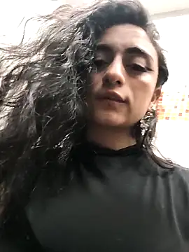 Lila Desiree online show from May 2, 12:03 am