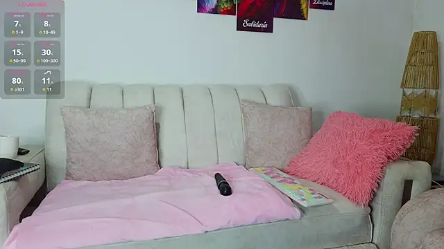 ScarletthJhonson- online show from August 4, 9:43 pm