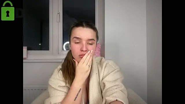 maisiesmithx online show from February 5, 10:02 pm