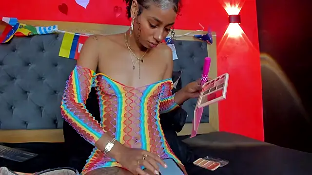 YayaHilton online show from June 27, 5:52 am