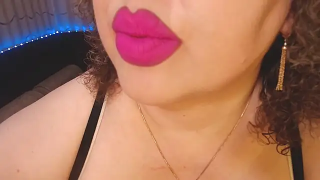 BustyKatty online show from April 29, 9:31 pm