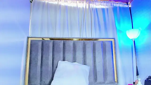 Naia x online show from November 22, 7:49 pm