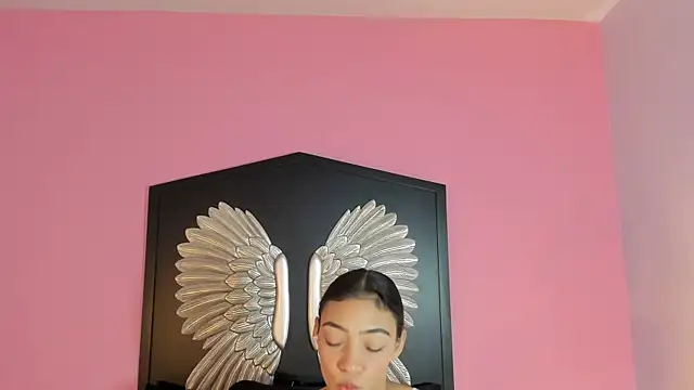 lupeebony online show from July 24, 7:44 pm