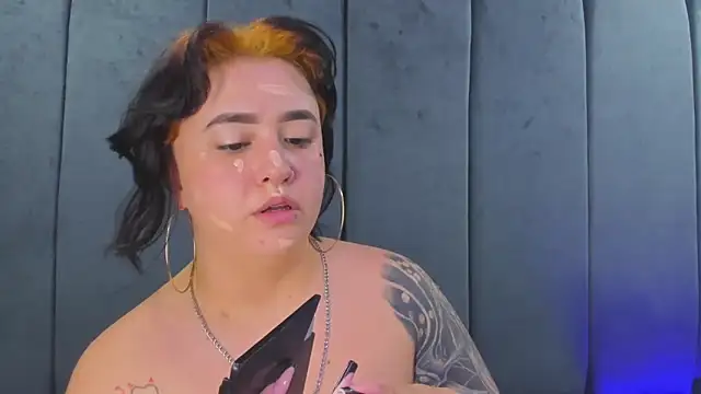 Victoria Rossy online show from April 28, 9:51 pm