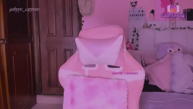 gabyye capprins online show from February 16, 12:32 am