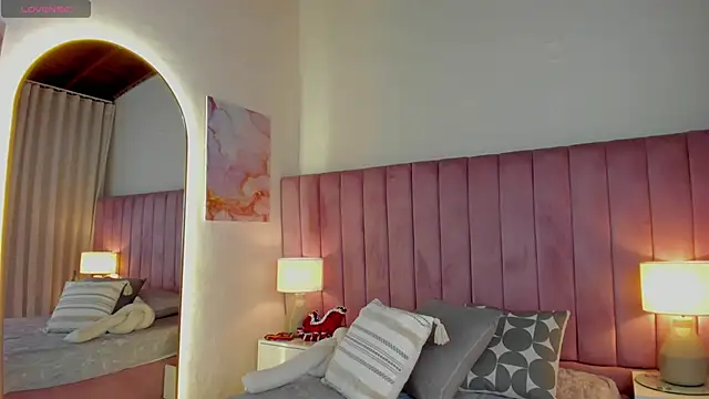 SweetGirl       online show from December 2, 12:29 pm