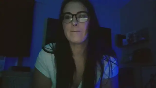 Snapshot of _CumSeeV_ chatting on October 29, 3:44 am  CumSeeV  online show from October 29, 3:44 am