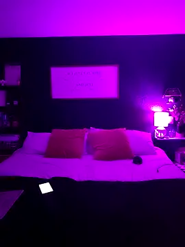 Snapshot of _CumSeeV_ chatting on October 18, 4:26 am  CumSeeV  online show from October 18, 4:26 am