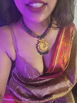 callmeshreya online show from July 26, 8:55 am