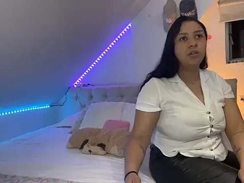 Snapshot of Scarlett_Jazmin chatting on September 12, 8:45 am Scarlett Jazmin online show from September 12, 8:45 am
