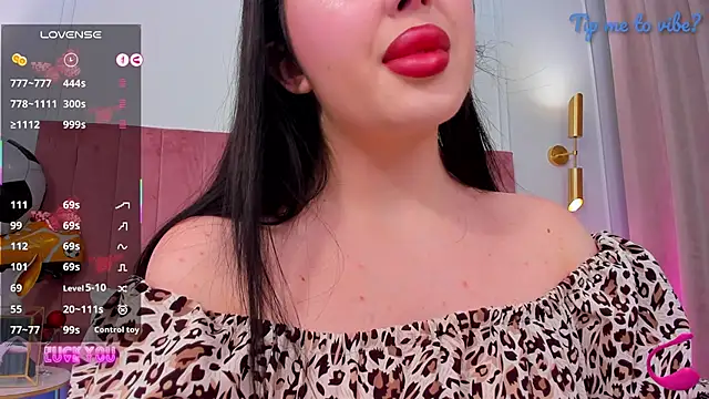 Mayzzie online show from June 27, 7:20 pm