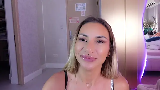 JullyBlair online show from June 19, 9:24 am