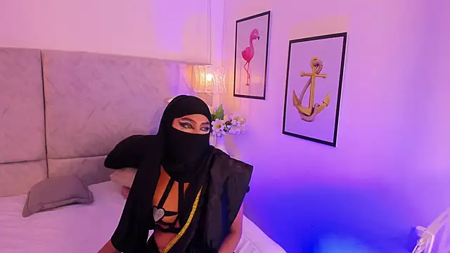 naomiii   online show from November 17, 11:55 am