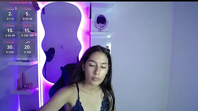 AMBER LOVE22 online show from September 8, 6:40 pm