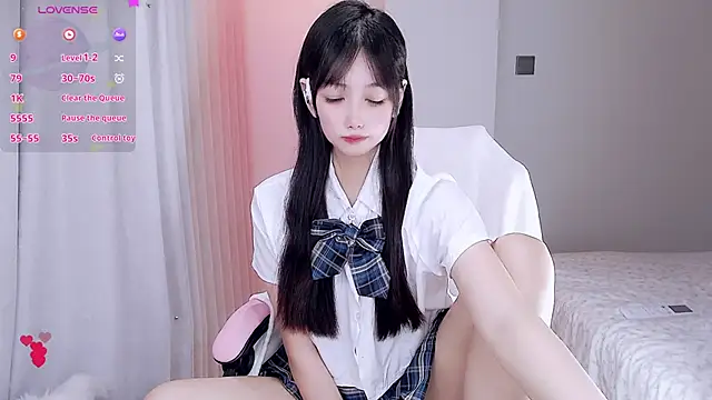 Nuomioooooooo online show from June 19, 3:15 pm