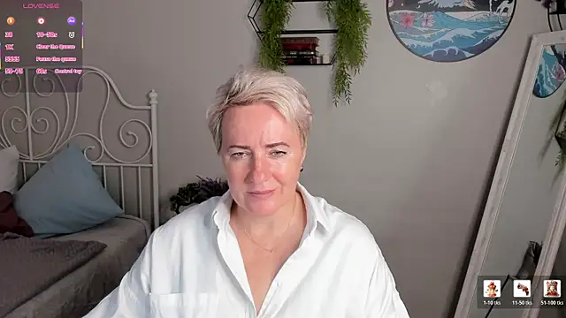 Nika Smit online show from August 7, 10:11 am