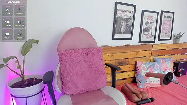 Alisson Boobs  online show from March 14, 9:05 pm