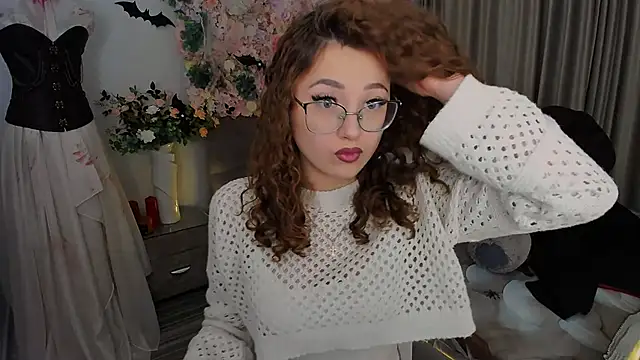 SereneFlame online show from October 30, 4:19 pm