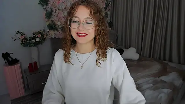 Snapshot of SereneFlame chatting on September 13, 5:54 pm SereneFlame online show from September 13, 5:54 pm