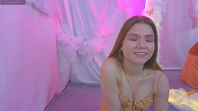 AlisiaSpinnet  online show from October 27, 4:02 pm