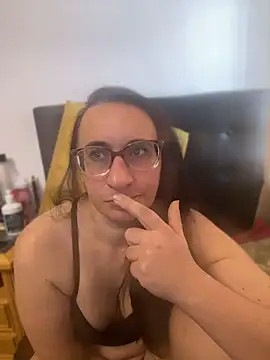 gloria7v05 online show from July 1, 5:23 pm