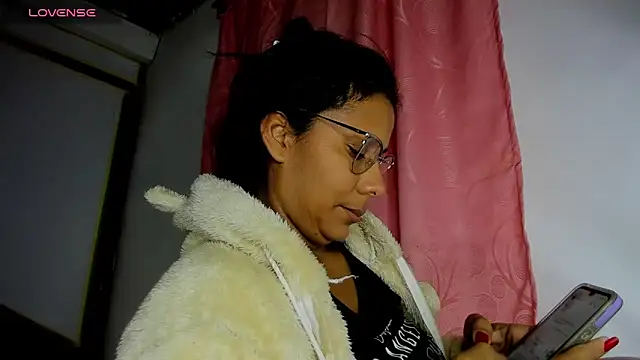 Nenita Hot  online show from September 13, 3:47 am