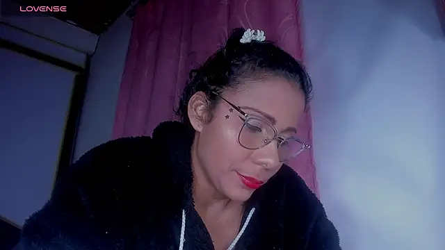 Nenita Hot  online show from October 17, 3:54 am