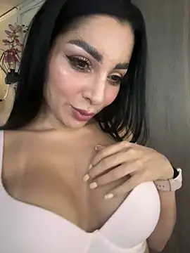 Cianuroom online show from July 2, 8:59 pm