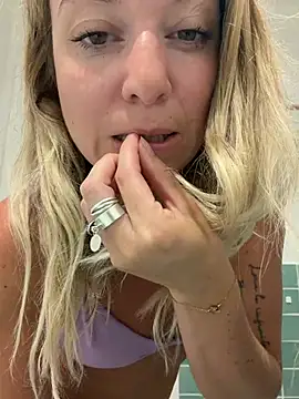 carlaaa online show from July 29, 2:17 pm