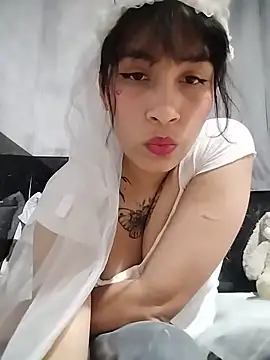 Baela Yun online show from August 4, 8:37 pm