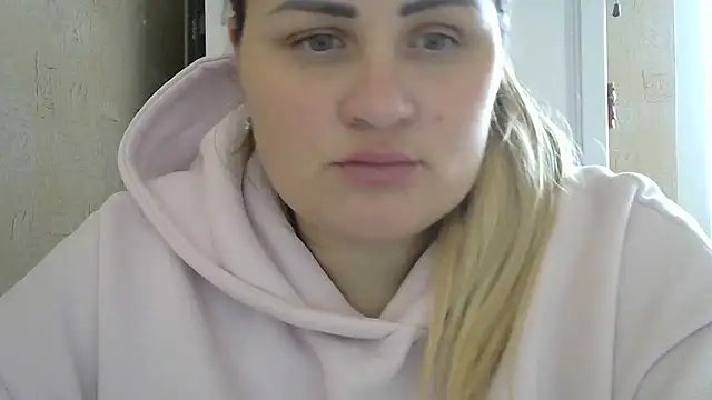 Snapshot of Honeydew-Waves chatting on October 29, 11:36 am Honeydew-Waves online show from October 29, 11:36 am